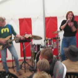 20040829-postival